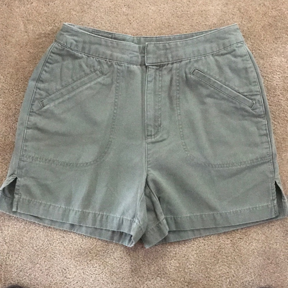Liz Claiborne army green shorts